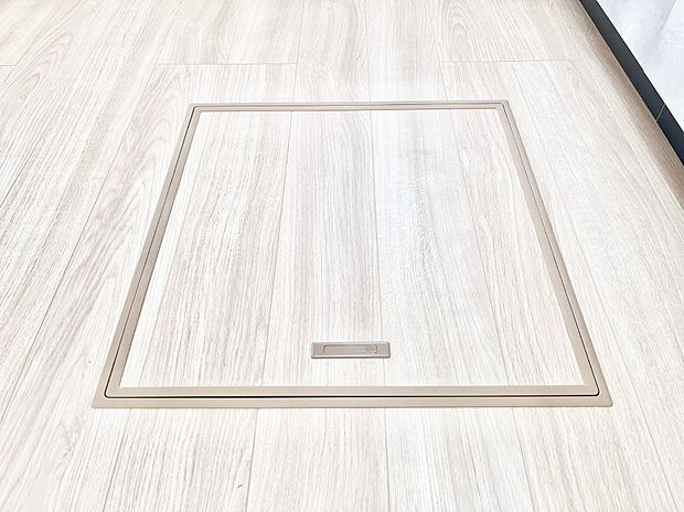 床下収納付き!日用品・非常用品の収納にも大活躍。