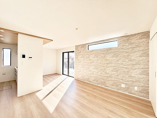 家族の笑顔が自然と生まれてくる、そんな雰囲気のダイニングに仕上がっています