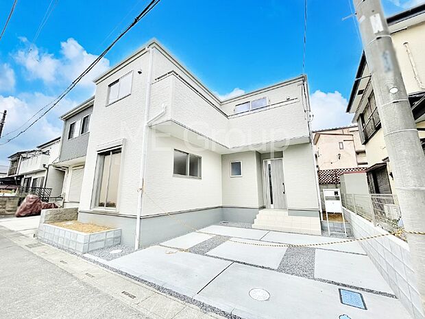 溢れる陽光でご家族の笑顔も輝く
