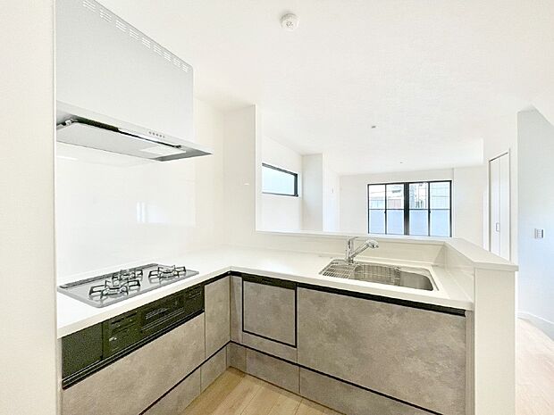 毎日使うキッチンだから、使いやすさ＆お手入れのしやすさにこだわりました。 