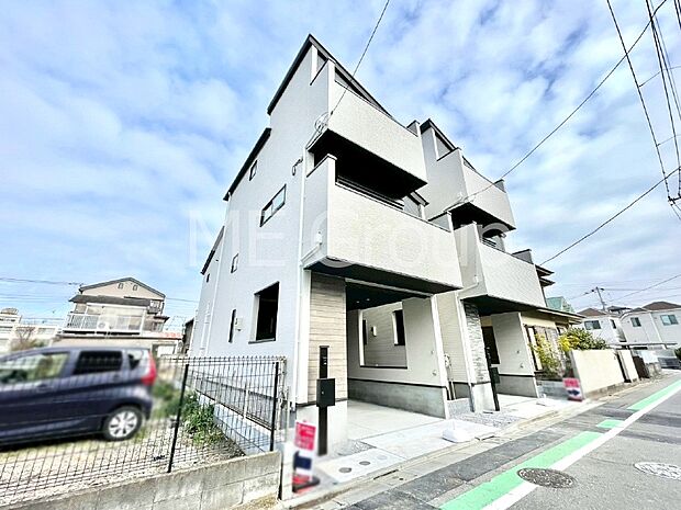 暮らしやすさと居心地の良さにこだわったシンプルで飽きのこないデザイン !