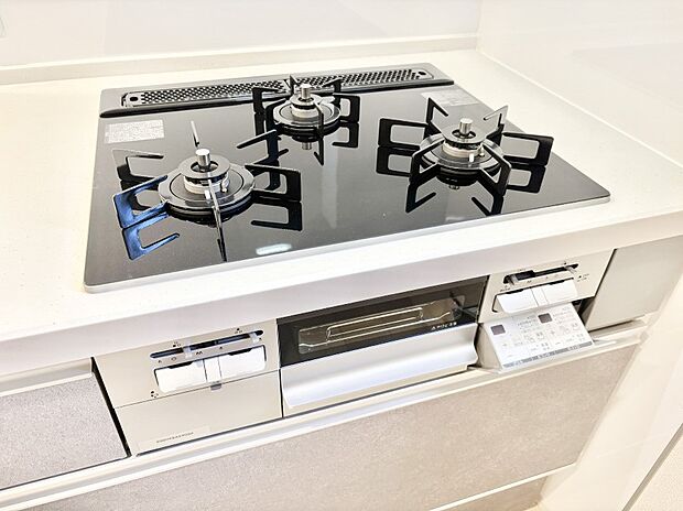 三口ガスコンロでお料理が一気にはかどりそう。