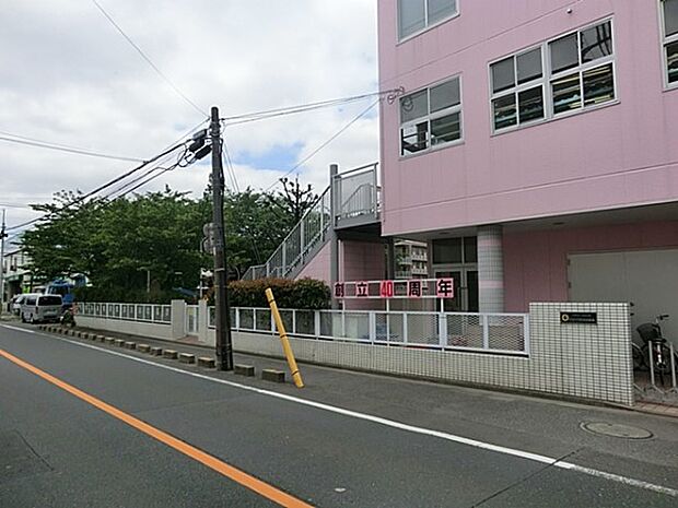 幼稚園・保育園 300m 杉の子育英幼稚園