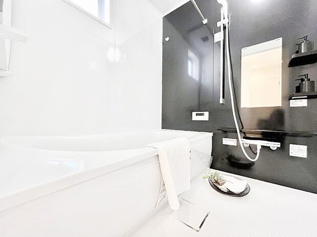 浴室乾燥機付きのバスルームでいつでも快適なバスタイムが楽しめます!