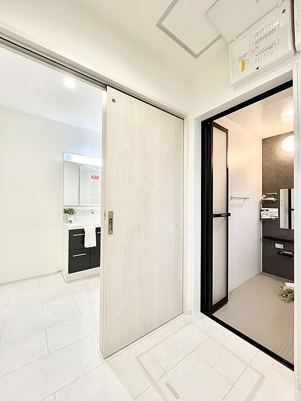 身支度もスムーズにおこなえる脱衣場