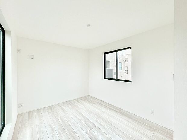 使いやすい形でベットや家具の置き方にも困ることもありません。 