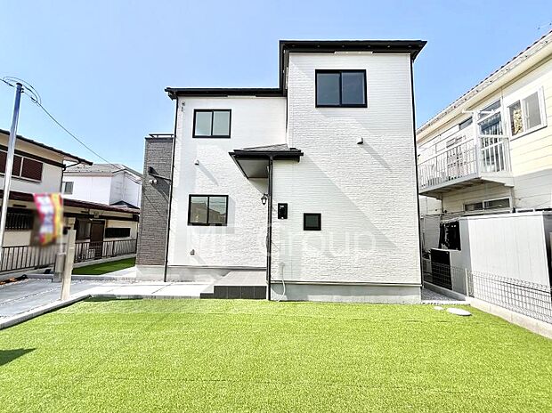 洗練された外観、上質な住空間が広がる室内は永く安心して過ごせる住居です。