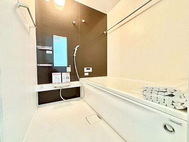 落ち着いた雰囲気でゆっくりお寛ぎいただけるバスルーム