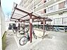その他：駐輪場は屋根付き