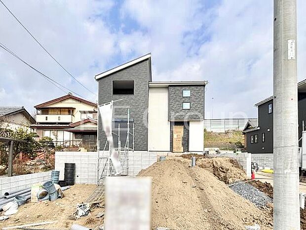 たっぷりの陽光と開放感に包まれる明るい住まい