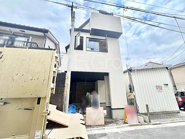 溢れる陽光でご家族の笑顔も輝く
