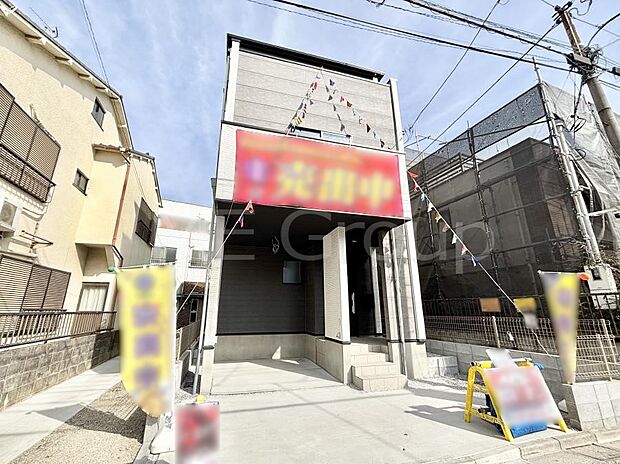 たっぷりの陽光と開放感に包まれる明るい住まい