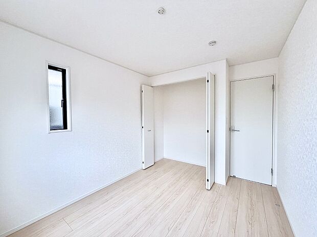 収納が充実しているので、居住スペースを広く使えます。 