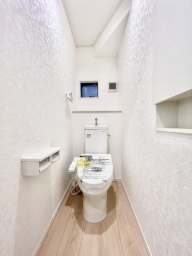 トイレは安心の2箇所！朝のバタバタも一安心です。 