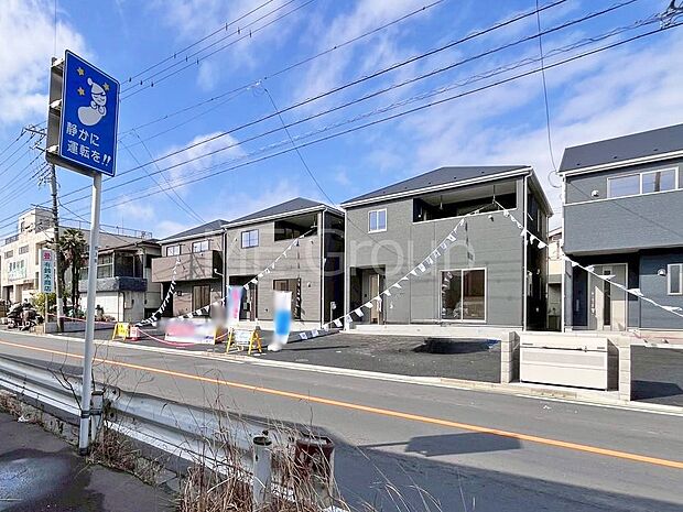 見通しの良さとともに、街並みに開放感を与えてくれます。 