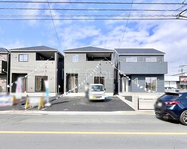 前面道路はきちんと整備されています