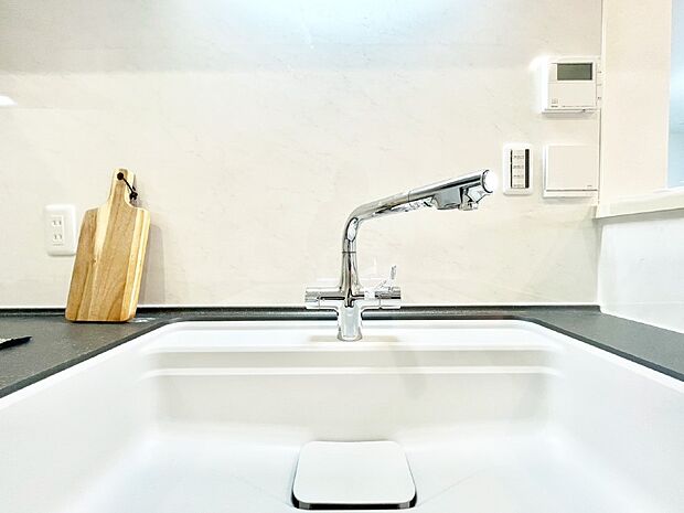 水栓に触れずに吐止水ができるタッチレス水栓