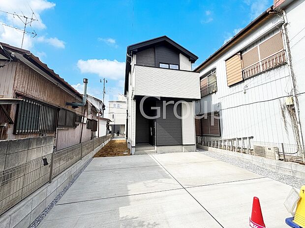 溢れる陽光でご家族の笑顔も輝く