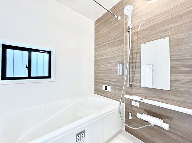 落ち着いた雰囲気でゆっくりお寛ぎいただけるバスルーム