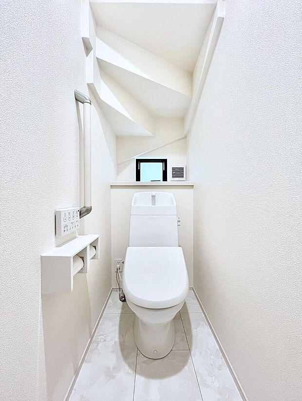 トイレは温水洗浄機能付き