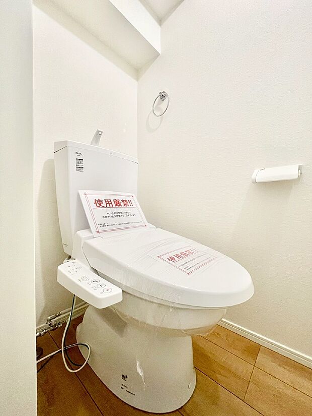 白を基調とした清潔感のある落ち着ける空間