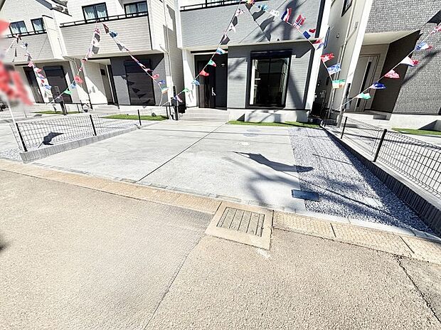 並列2台駐車可能なゆとりのカースペース