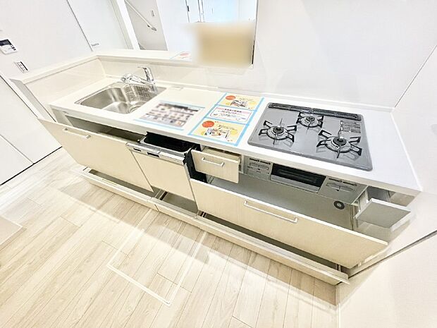使いやすさを優先したスライド式収納タイプ!