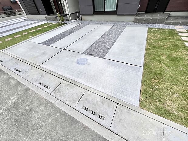 駐車2台可能！急なお客様の駐車に。また、ご家族の自転車スペースとしても大活躍。