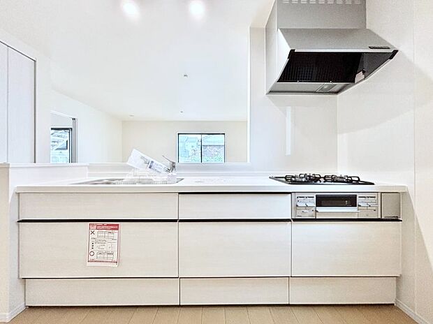 毎日使うキッチンだから、使いやすさ&お手入れのしやすさにこだわりました。