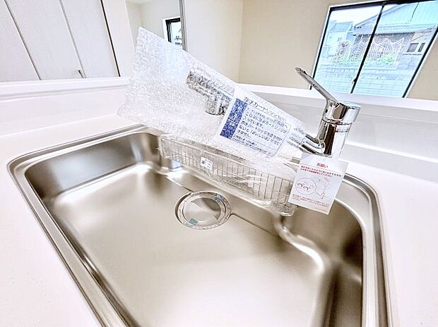 いつでも清潔なおいしいお水を。一つの水栓で水道水と浄水を使い分け。