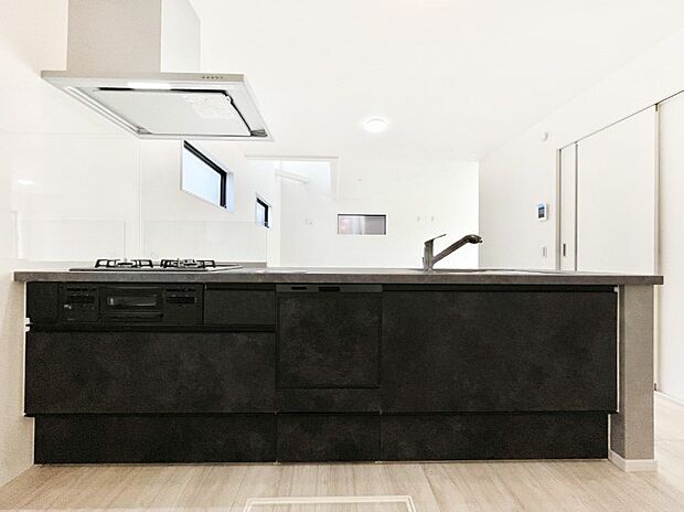 毎日使うキッチンだから、使いやすさ&お手入れのしやすさにこだわりました。