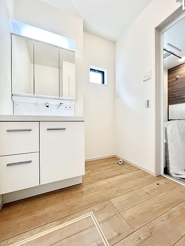 身支度もスムーズにおこなえる脱衣場　