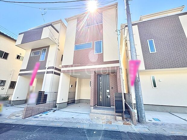 溢れる陽光でご家族の笑顔も輝く