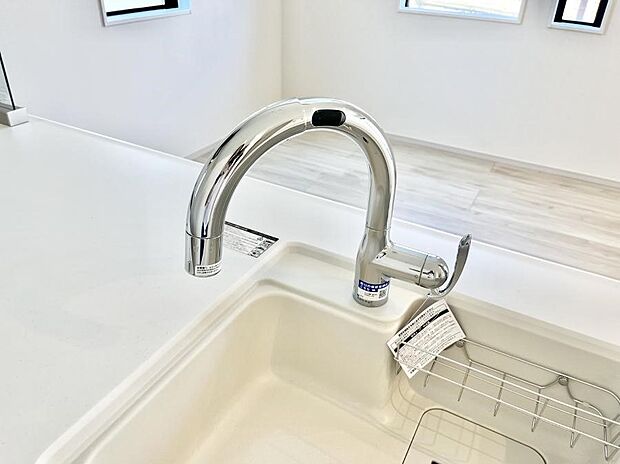 浄水器一体型のキッチンで洗い物用・料理用と切り替え簡単!