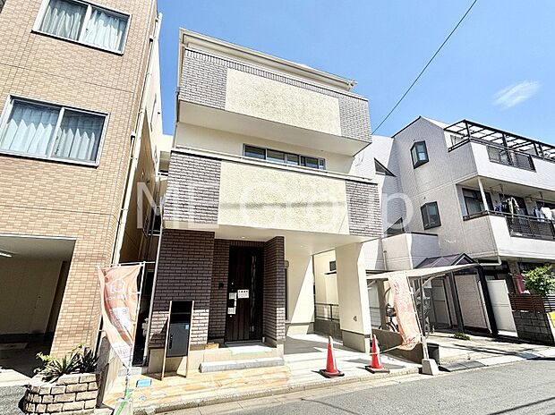 暮らしやすさと居心地の良さにこだわったシンプルで飽きのこないデザイン !