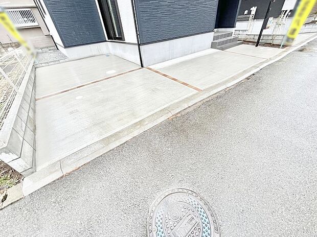 駐車2台可能!急なお客様の駐車に。また、ご家族の自転車スペースとしても大活躍。