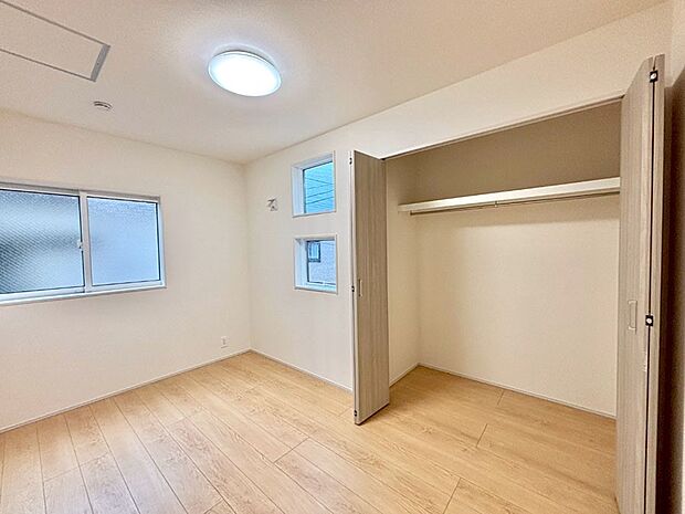 子供部屋にもおすすめな収納スペースたっぷりの居室