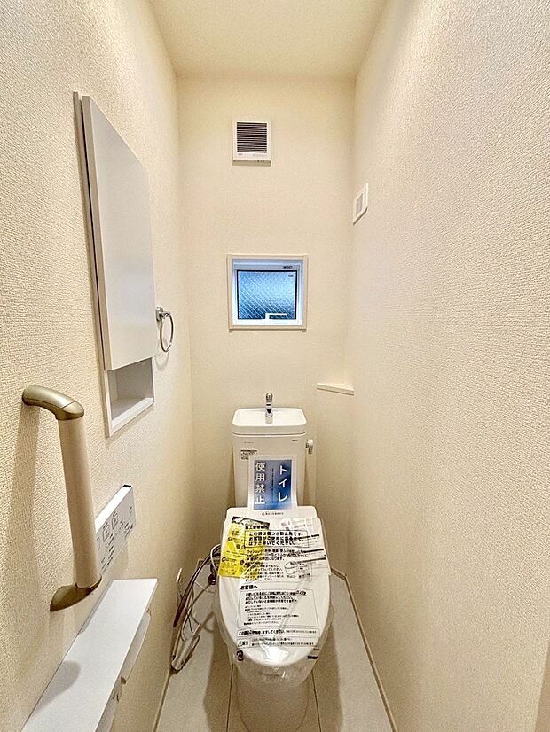 トイレは1階と2階それぞれに配置されていてとても便利です。 