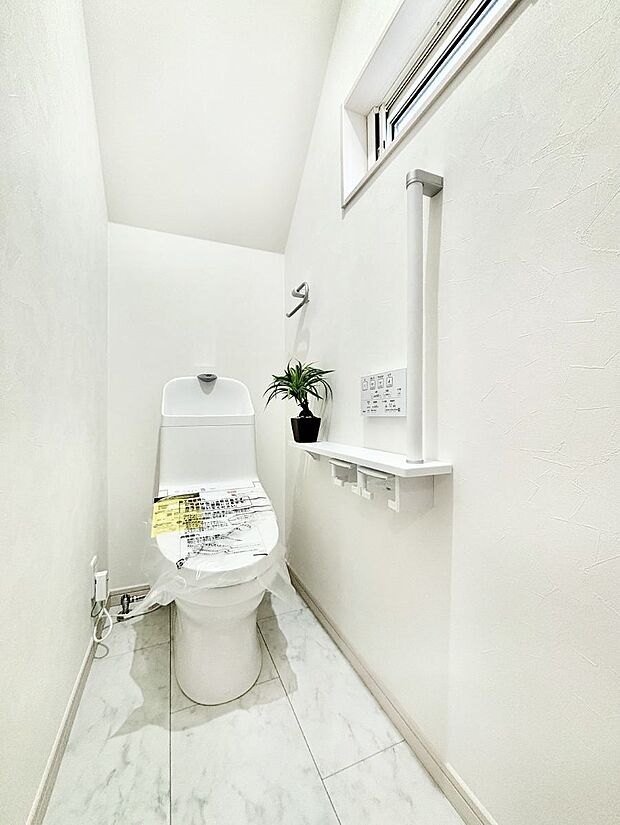 トイレは1階と2階それぞれに配置されていてとても便利です。 