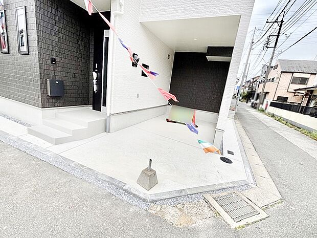ビルトインタイプは大切なお車を傷や汚れから守ることができます。