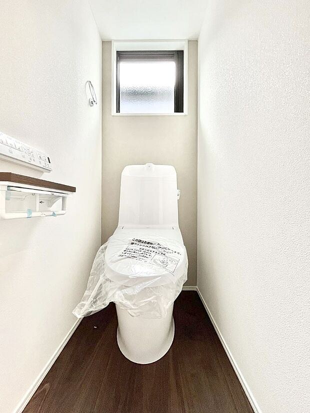 トイレは1階と2階それぞれに配置されていてとても便利です。 