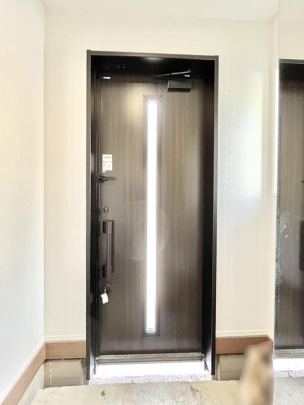 明るい玄関はお客様をお出迎えするのにぴったりです!