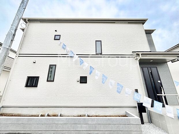 たっぷりの陽光と心地よい風が舞い込む住まい