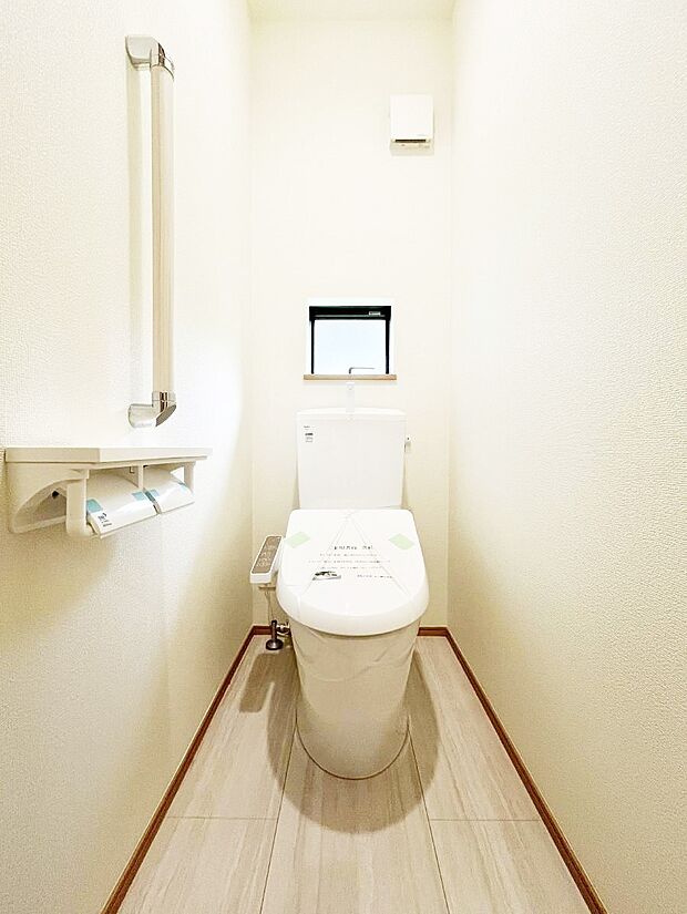 トイレは温水洗浄機能付き