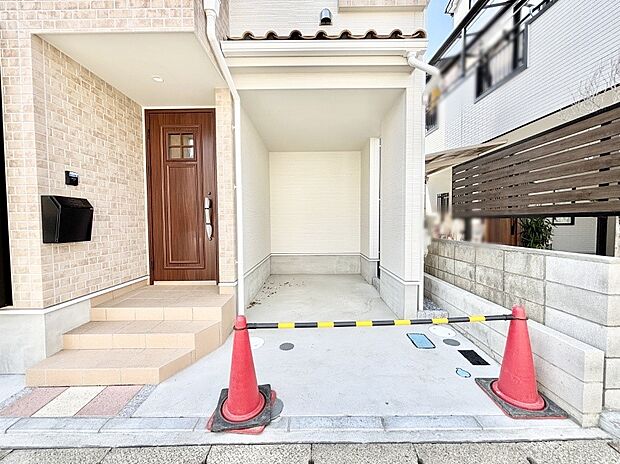 ビルトインタイプは大切なお車を傷や汚れから守ることができます。