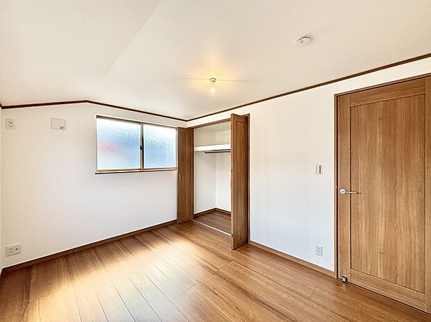 ナチュラルなフローリングはどんなインテリアにもマッチします。