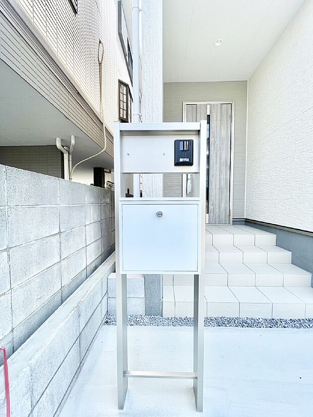 表札・インターホン・ポストをひとつに集約