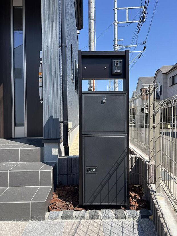 表札・インターホン・ポストをひとつに集約