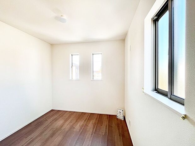 子ども部屋にぴったりの明るい空間。