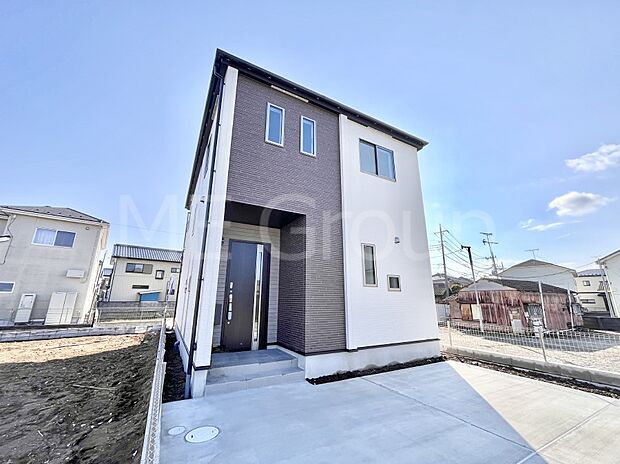 洗練された外観、上質な住空間が広がる室内は永く安心して過ごせる住居です。